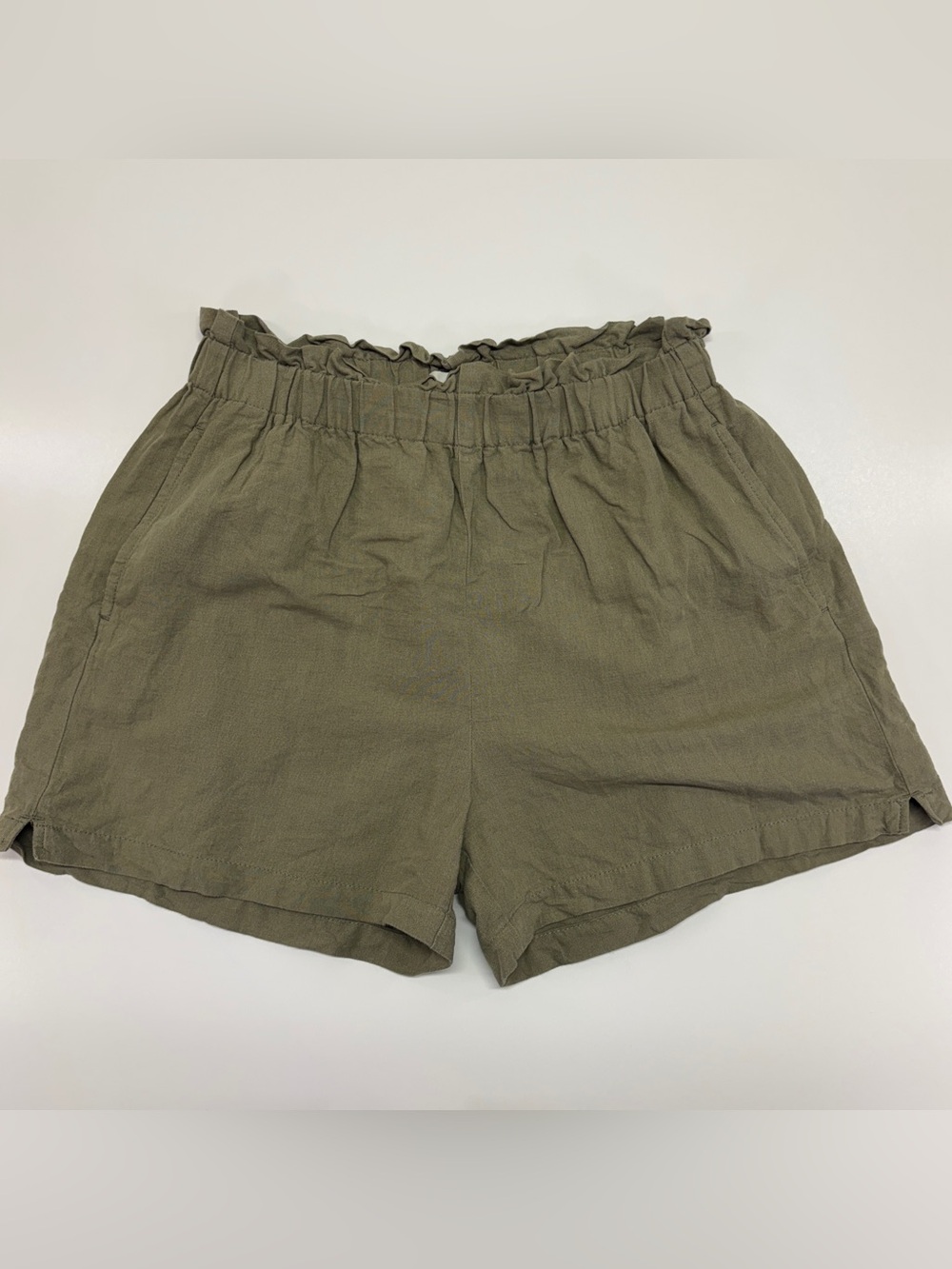 H&M L.O.G.G Linen Blend Paperbag Shorts Olive Pull On Coastal Boho US 8